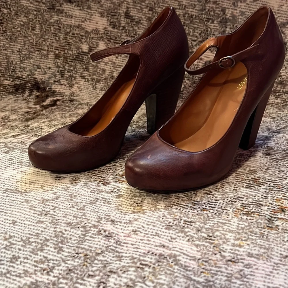 Platform - Picture 6 of 6